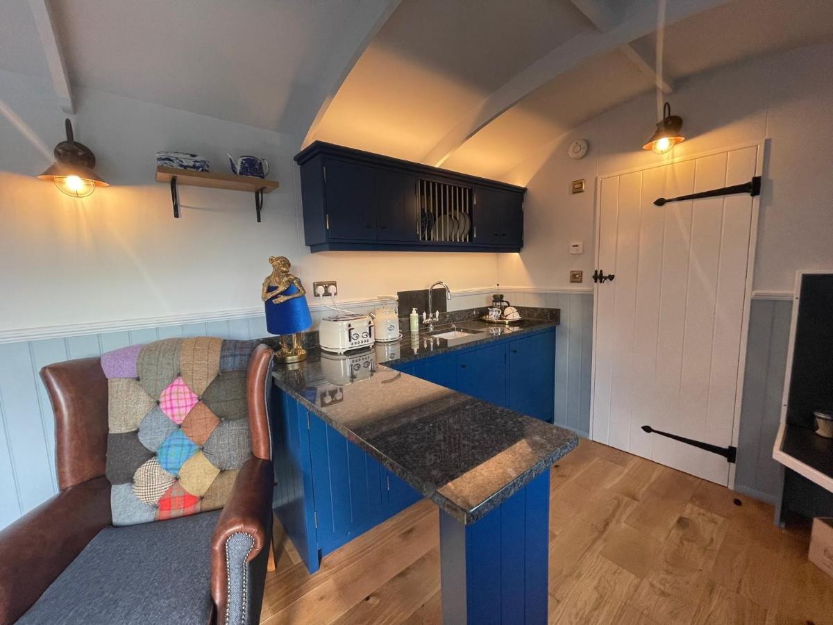 The Bibury - Westwell Downs Shepherd Huts Oxford Kültér fotó